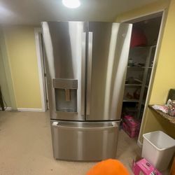  GE Refrigerator Free.