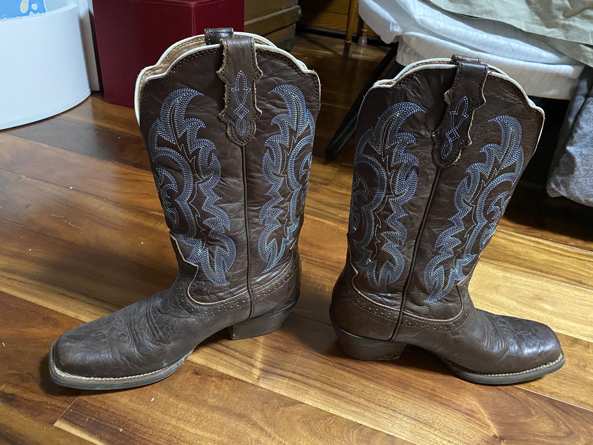 Women’s Justin Boots