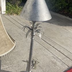 Vintagr modernized antique pam tree metal lamp