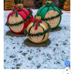 Yard Holiday Ornaments 