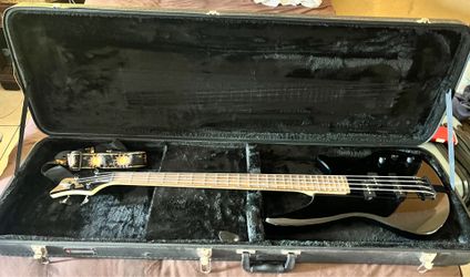Jackson JS Series Spectra Bass JS2P.