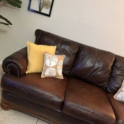 2 Leather sofas 