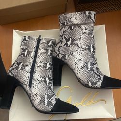 42 Gold white and black snake print ankle boots size 6.5