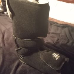 Handicap Black Boots