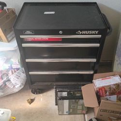 Husky Tool Box Brand New Tag Still On It