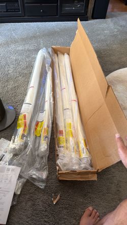 Window Blinds Set – New in Box