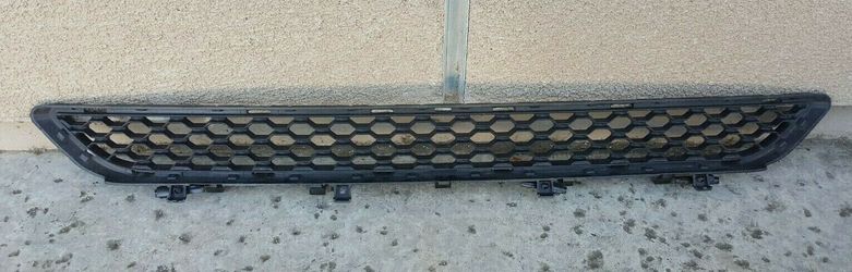 17 18 19 2017 2018 2019 JAGUAR F PACE R SPORT CENTER LOWER BUMPER GRILL GRILLE OEM HK83 17H750 A