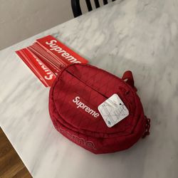 Supreme FW18 Red Waist Bag