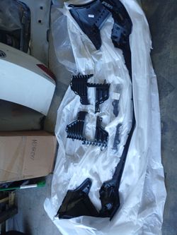 22-26 Silverado1500 Front Upper Bumper Cover W/ Air Duct Caps And Retainers