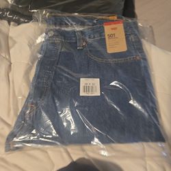 501 Levi Jeans Size 38x32 Blue 