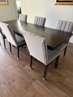 Ashley Dining Table & Chairs