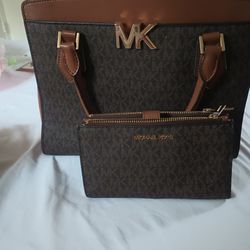 Mk Purse And Wallet 