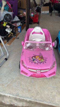 Use Disney princess Mercedes pink