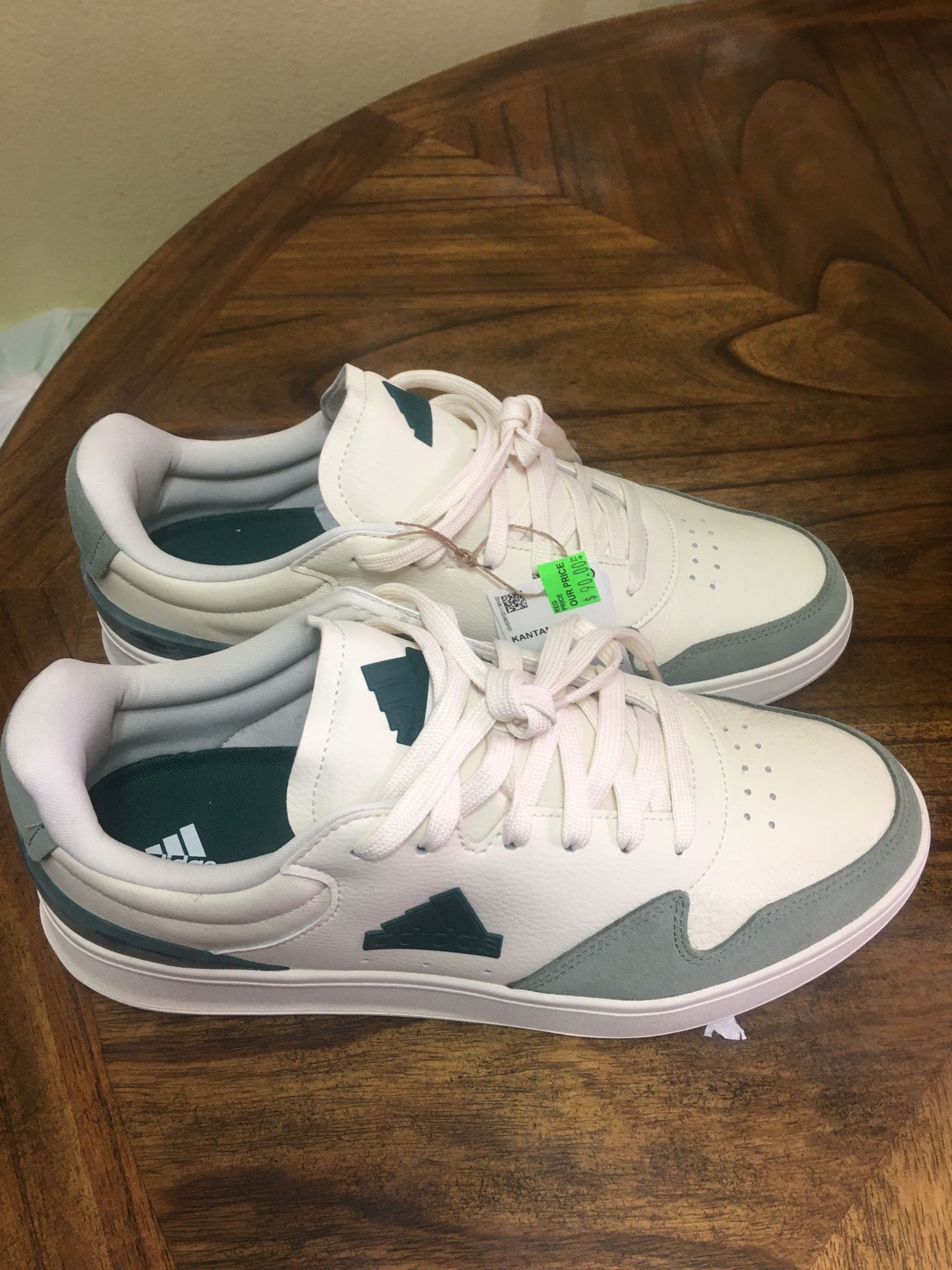 Tenis Nuevos Size 9 De Hombre Marca Adidas New Never Used 