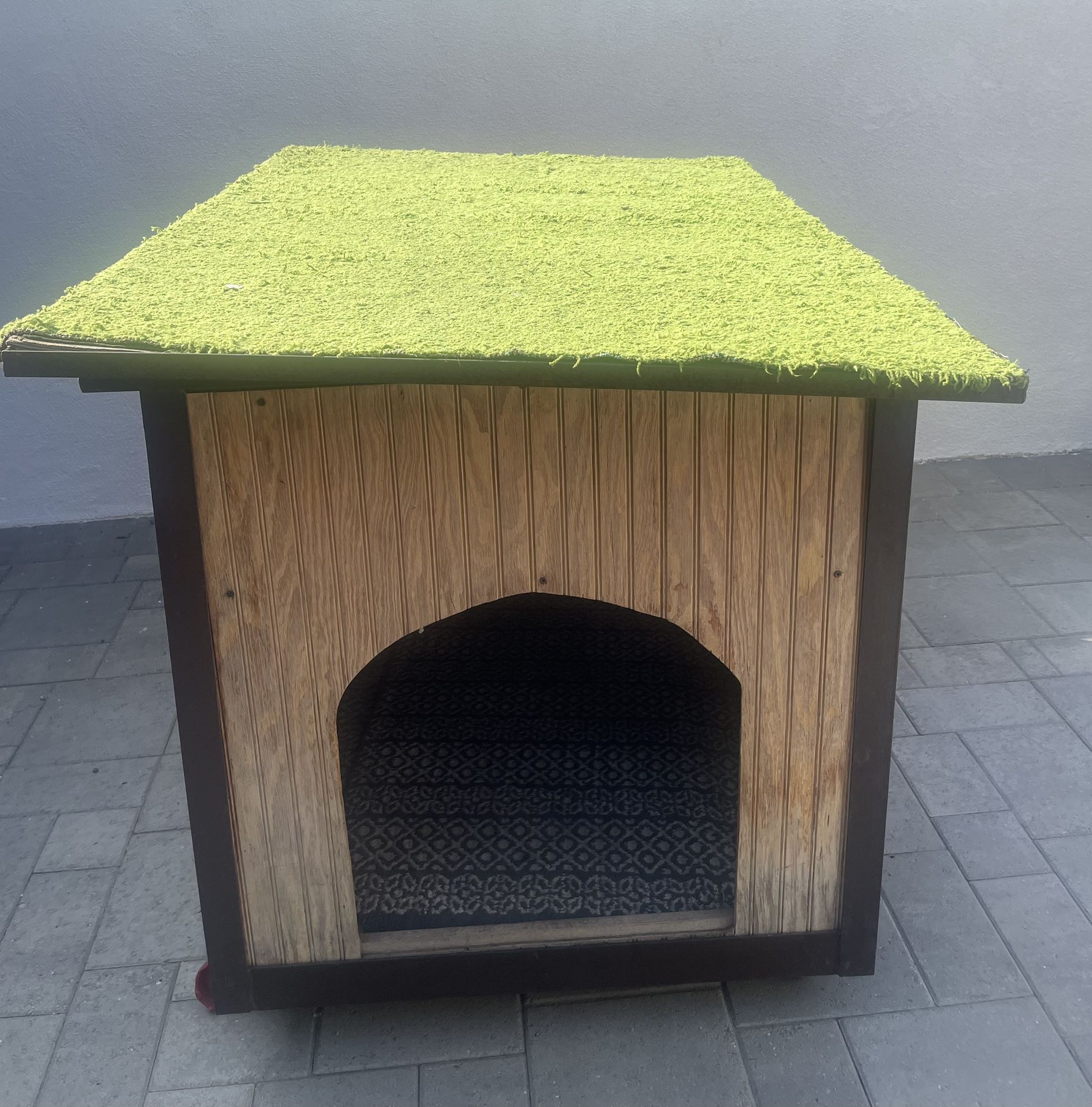 X-Large Dog House
