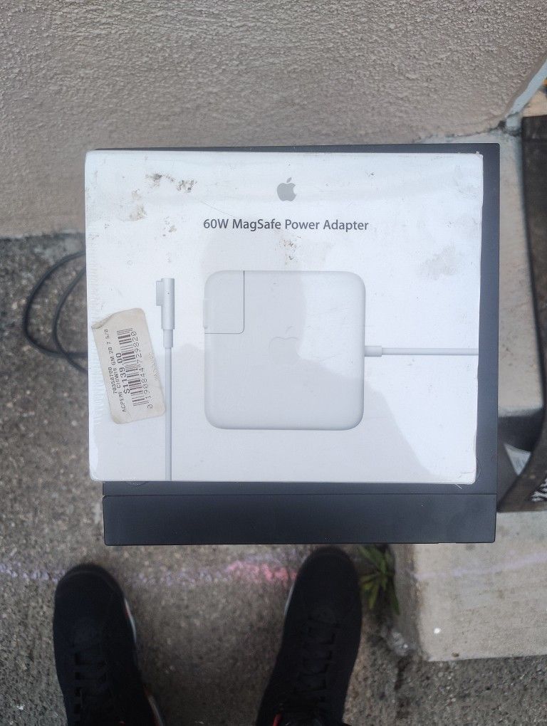 60W magSafe Power Adapter