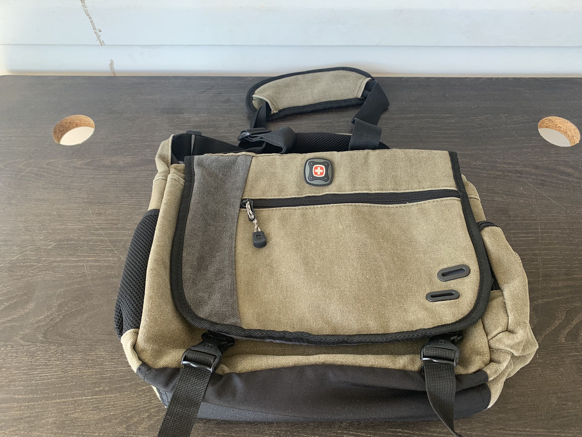 Swiss Gear Laptop Shoulder Bag Green Computer Messenger Bag