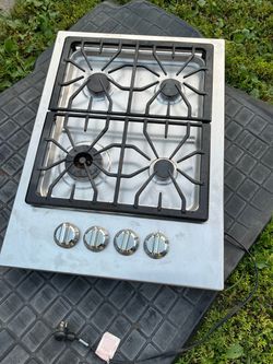 4-Burner Stainless Steel Gas Cooktop