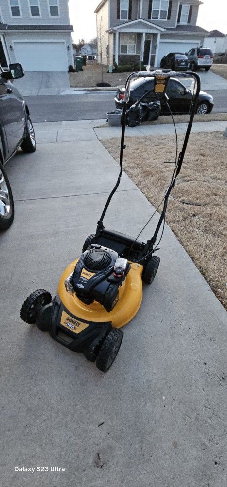 Mower Dewalt 