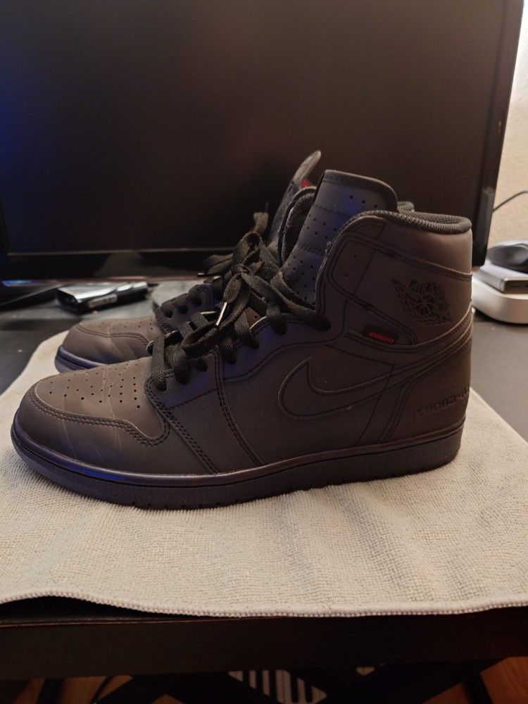 Jordan 1 Retro High
Zoom Fearless Size 11 Men's