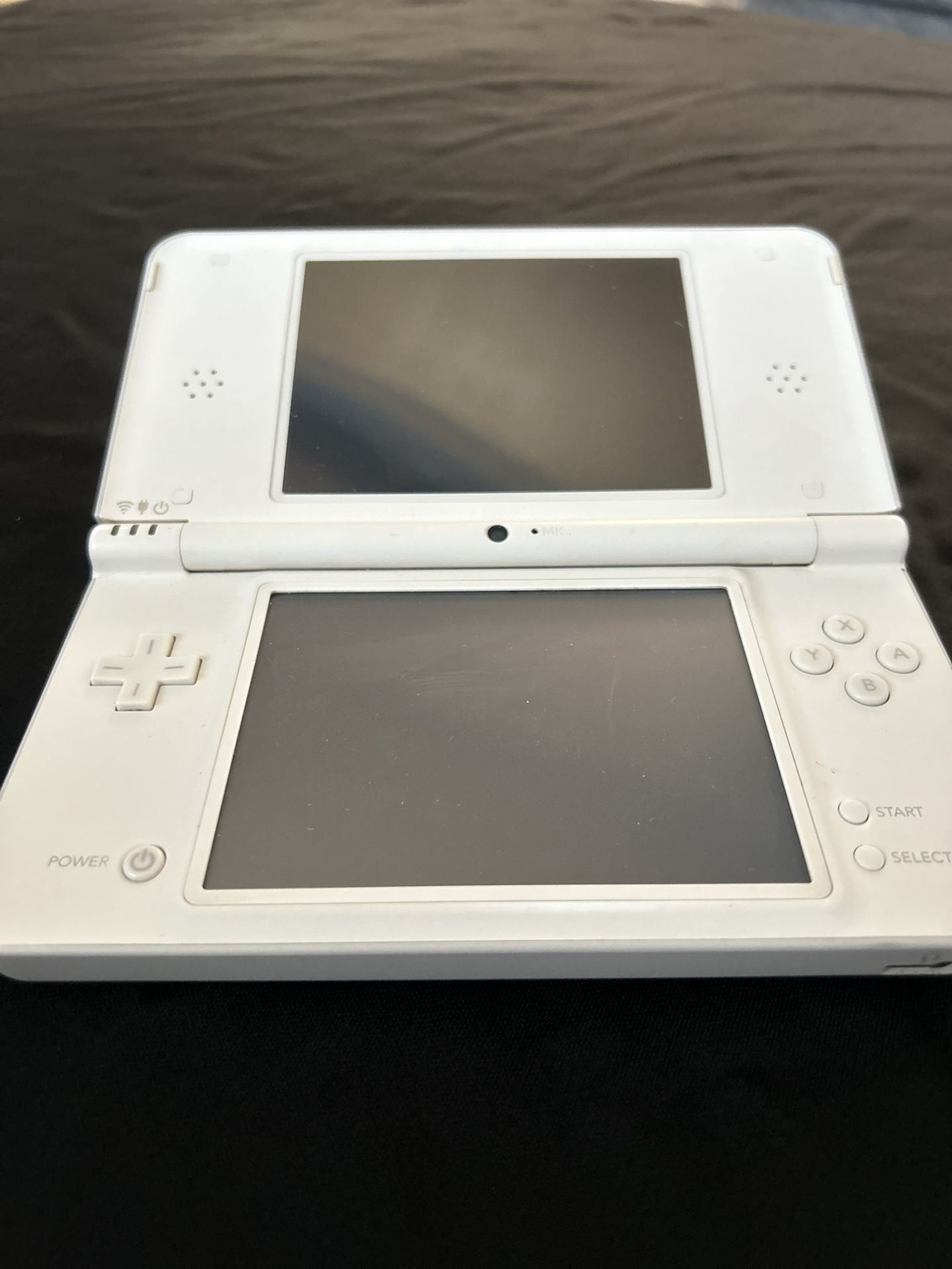White DSi LL