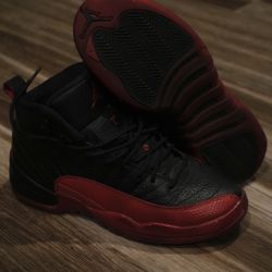 Jordan 12 Flu Game Size 6Y