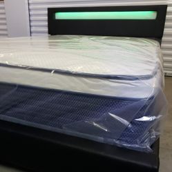 NEW QUEEN PILLOW TOP MATTRESS and BOX SPRING. Bed frame not included 👍