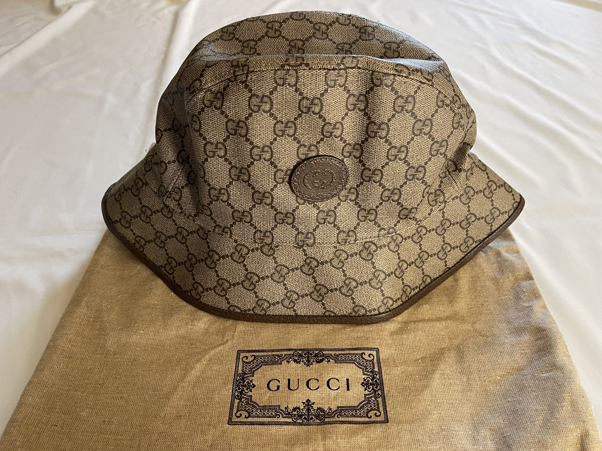 New Gucci Apple Supreme Fedora Bucket Hat Beige Ebony Pablo Delcielo Headwear