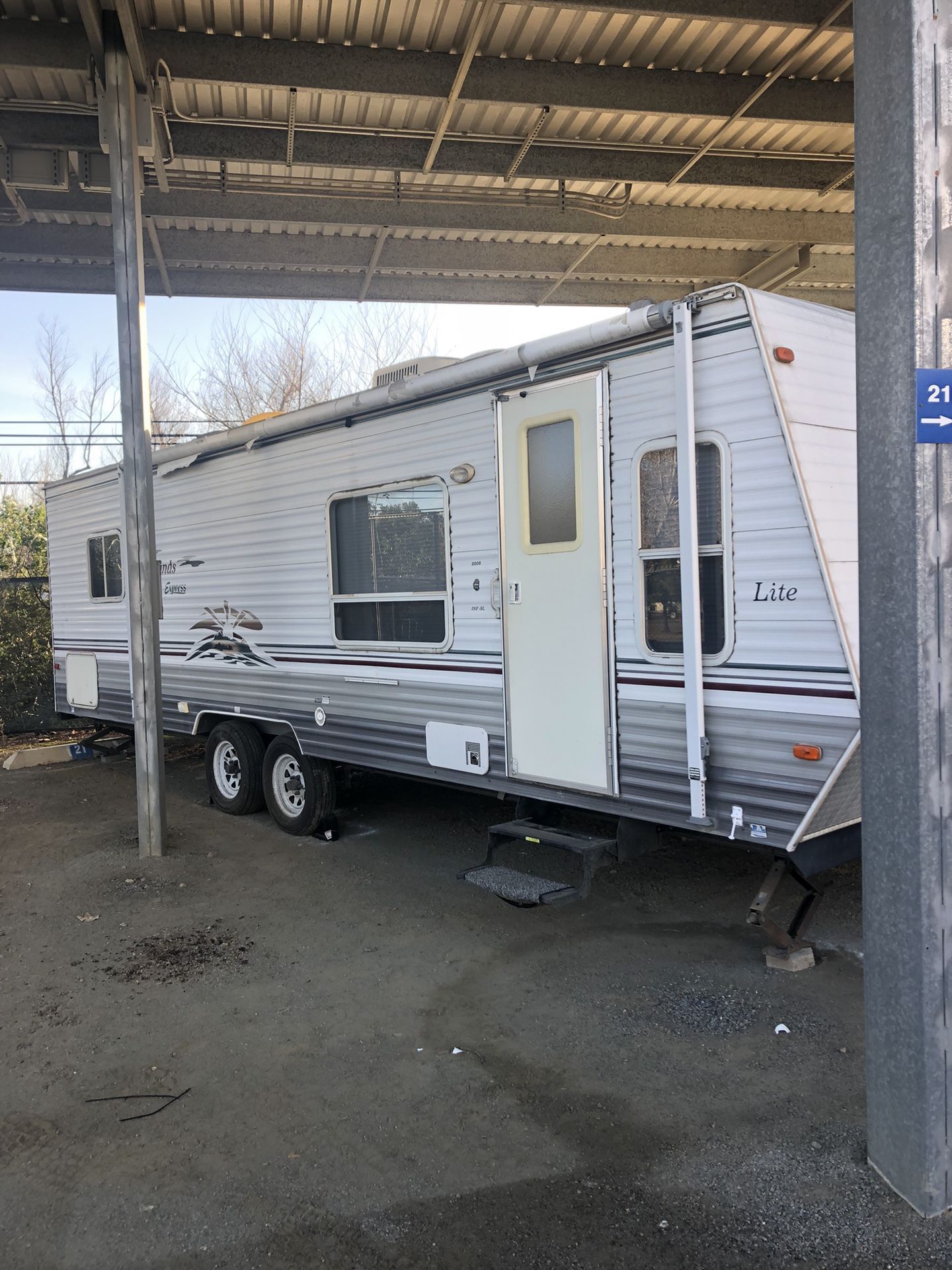 2006 Dutchmen Rv Four Winds Express Lite 28FGS for Sale in Santee, CA