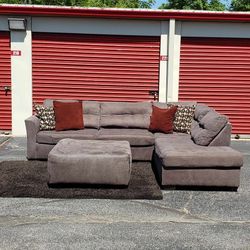 Ashley Furniture Marleton 2Pc Sectional w/Ottoman 
Local Delivery is FREE!!
