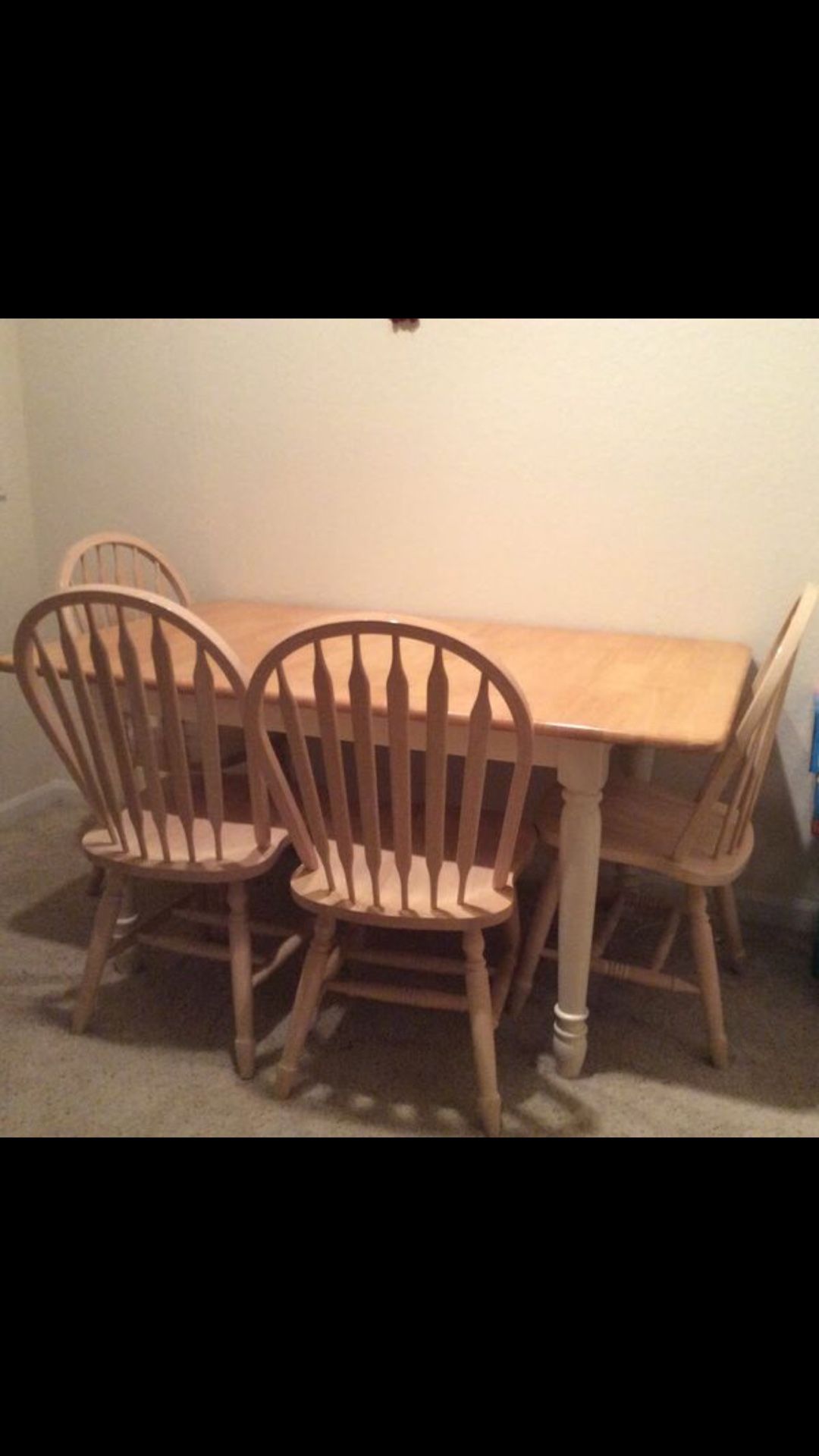 Dining table chairs