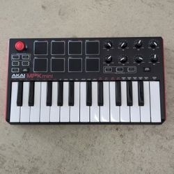 Akai Professional MPK Mini MK3 25 Key Keyboard Controller