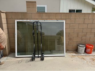 Picture window