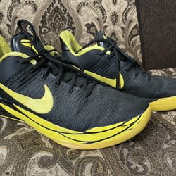 Kobe A.D. Oregon Size 10.5
