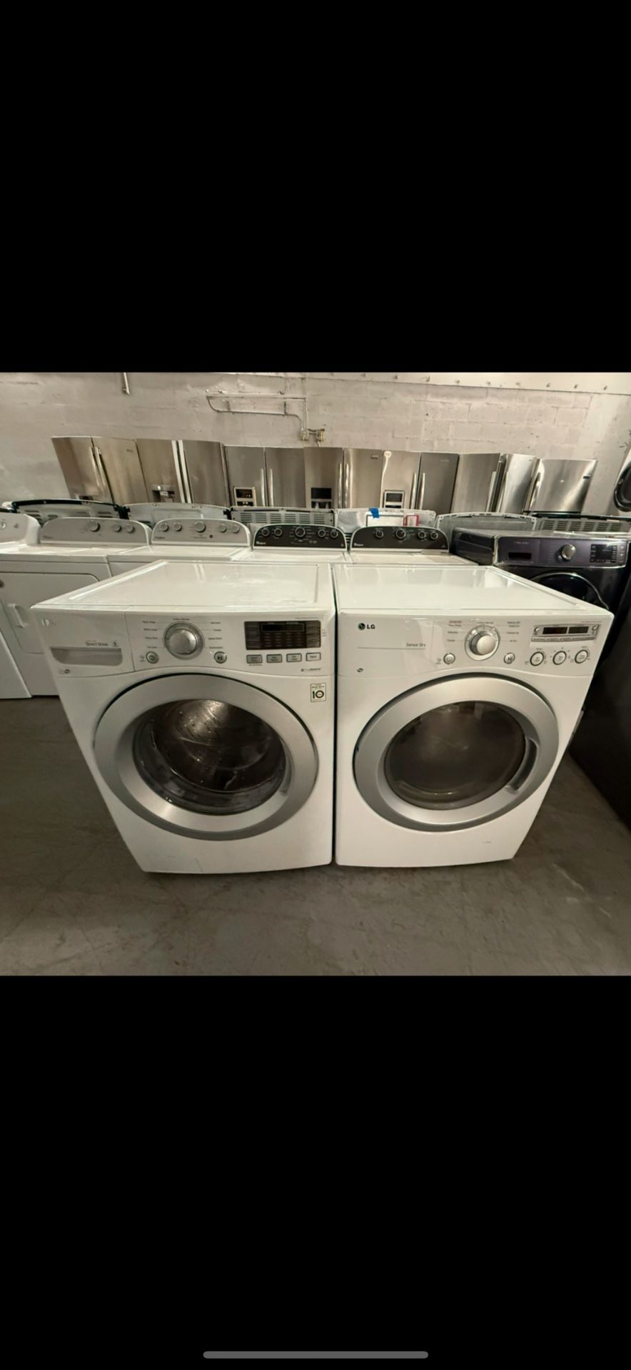 LG Washer And Dryer Set “27 ( Lavadora Y Secadora )