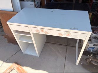 Desk - free