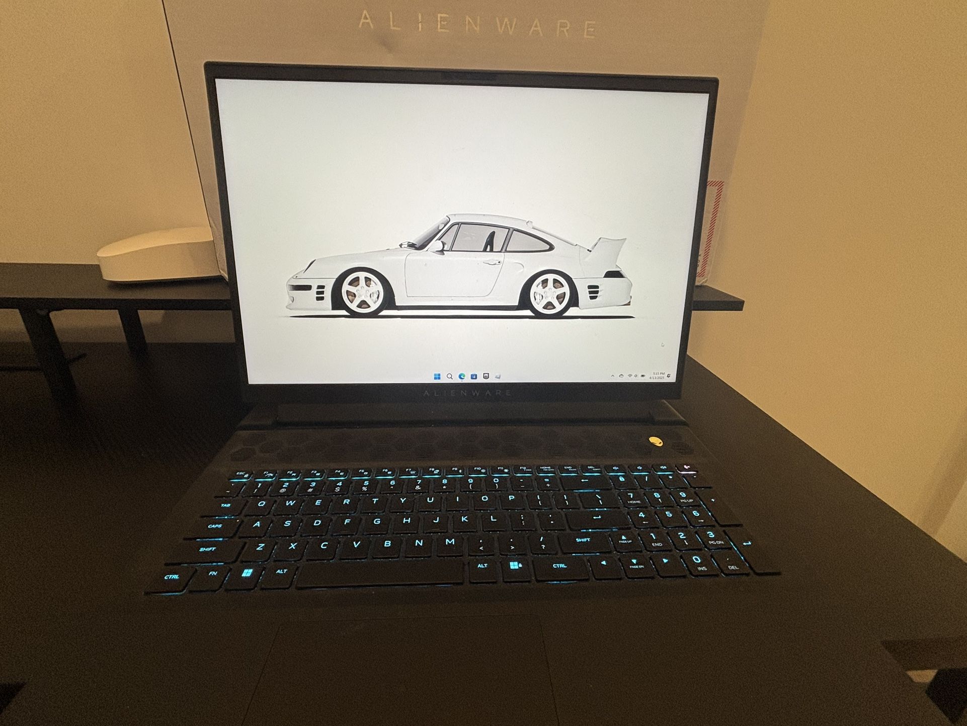 M18 Gaming. Laptop