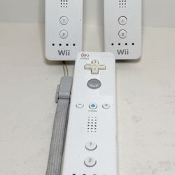 (3) Used Nintendo RVL-003 Wii Remote Control - White - Untested (FOR PARTS)
