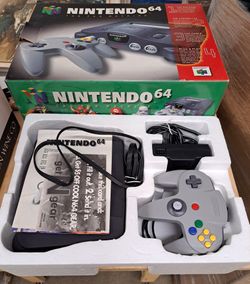 Original NINTENDO 64 COMPLETE WITH BOX, & PAMPHLETS, ETC..** ONE OWNER** MINTY CONDITION**SERIOUS BUYERS ONLY PLEASE!!