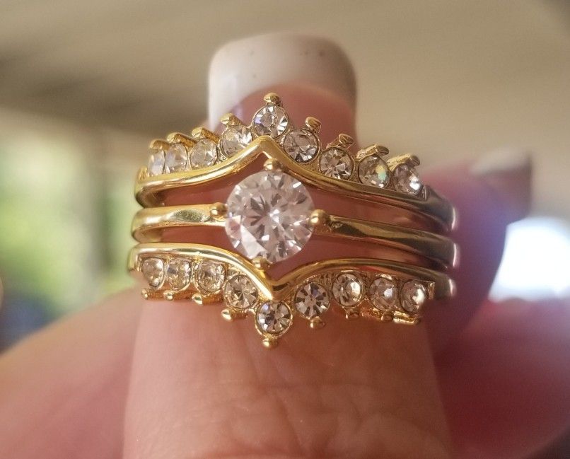 3 Band Unique Wedding Set..... Size 5.5/6