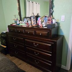 R2G heavy wood queen bed set