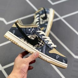 Nike Sb Dunk Low Travis Scott 153