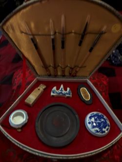 NWOT CHINESE CALLIGRAPHY & PAINT SET