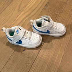 Baby Boy Nikes Size 6