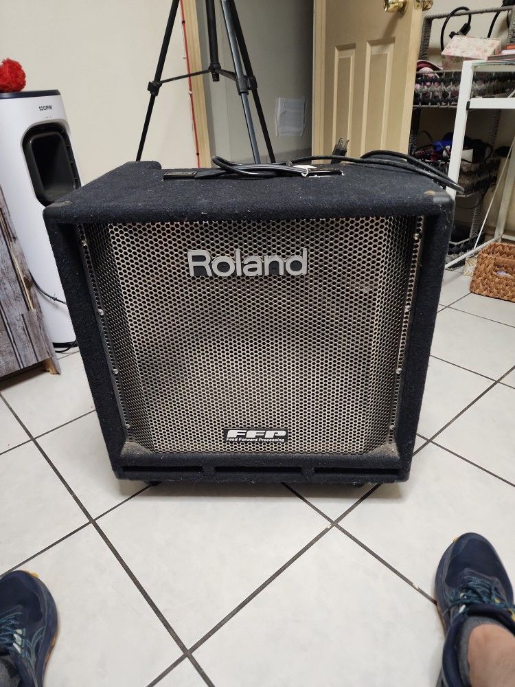Roland Bass Amplifier