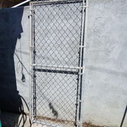 fence door 