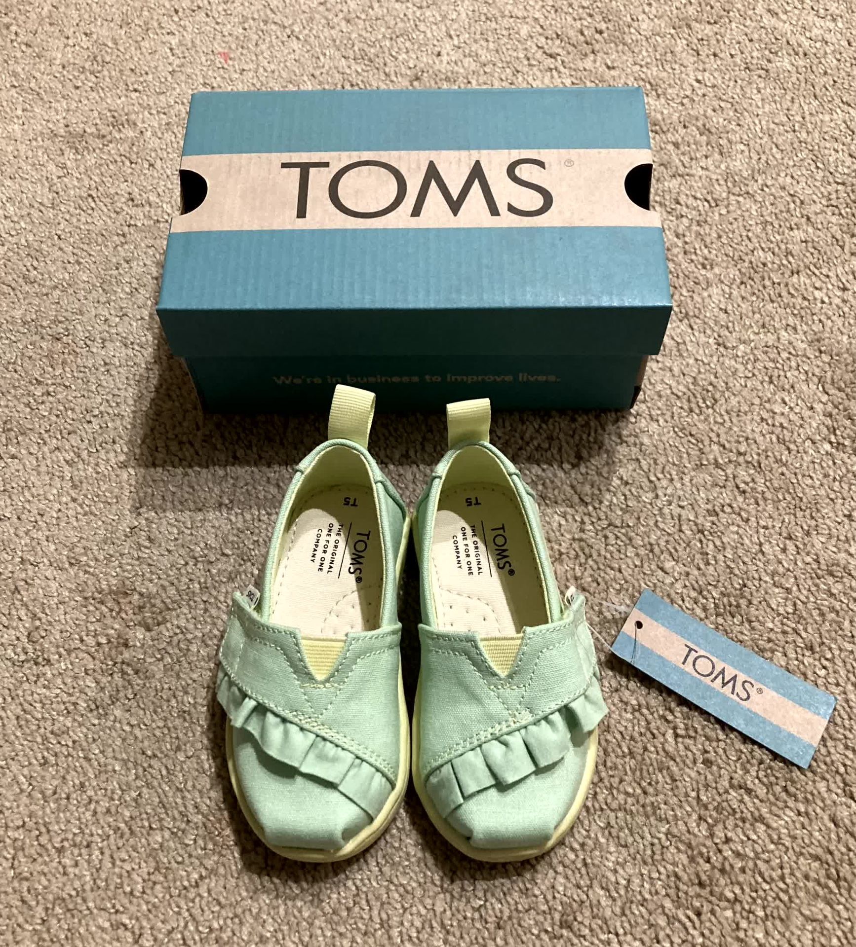 Brand New TOMS Toddler Girl Shoes Size 5