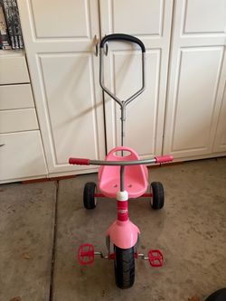 Radio Flyer Deluxe Steer and Stroll Trike
