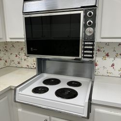 General Electric Americana Oven & Stove NEED GONE