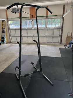 Power Tower Pull-Up & Dip Station - Excellent Condition